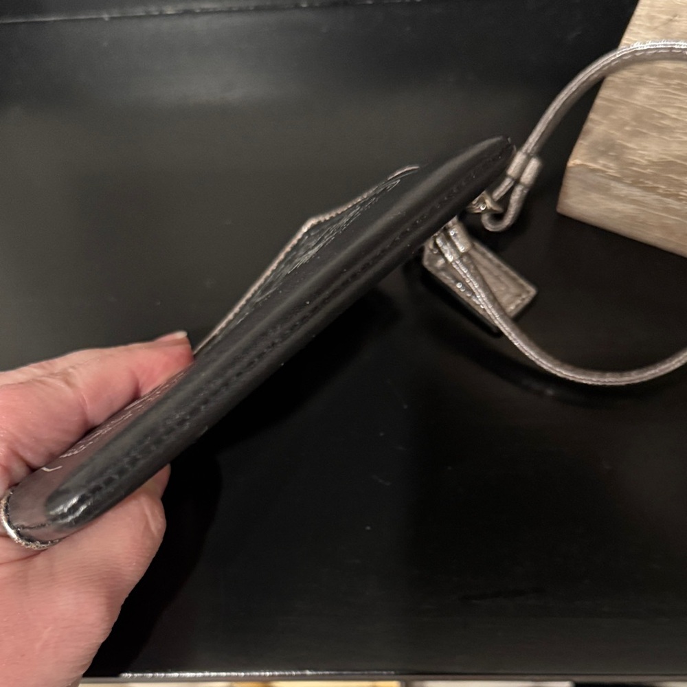 Coach Poppy Ocelot Metallic Wristlet - Picture 6 of 9